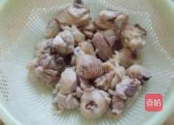 蒜香辣鸡块的做法图解1