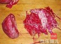 紫菜头炒肉丝的做法图解3