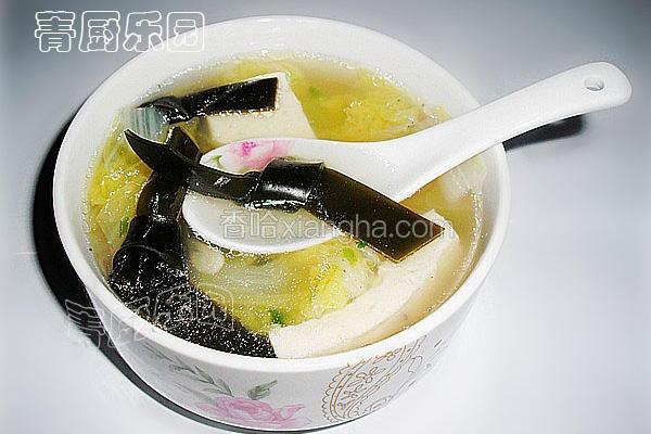虾皮豆腐白菜海带汤