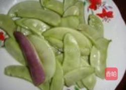 排骨炖扁豆的做法图解2