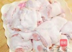 卤水猪蹄的做法图解1