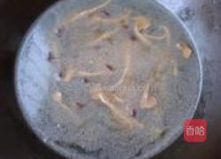 茶树菇海带丝汤的做法图解5