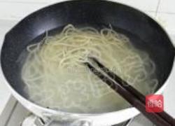 蔬菜炒面的做法图解3