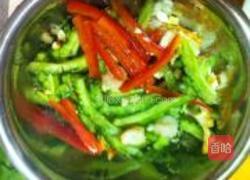 凉拌苦瓜虾仁的做法图解4