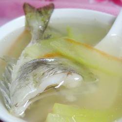 西瓜皮泥猛鱼汤的做法[图]