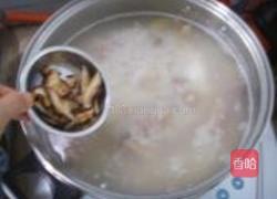干贝香菇水鸭粥的做法图解3