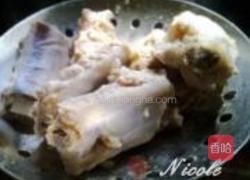 杞菊排骨汤的做法图解5