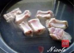 杞菊排骨汤的做法图解4