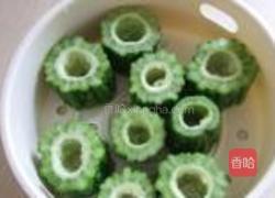 客家酿苦瓜酿豆腐的做法图解1