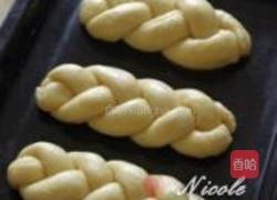 奶香辫子包的做法图解4