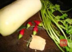 香菜萝卜丝的做法图解1