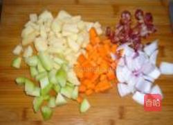 腊味杂蔬焖饭的做法图解1