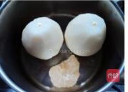 红酒梨的做法图解2