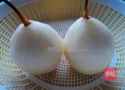 红酒梨的做法图解1