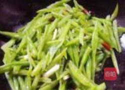 辣炒四季豆丝的做法图解7