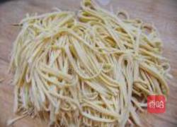 红椒豆腐皮的做法图解1