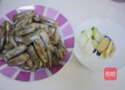 葱姜炒蚬子的做法图解1