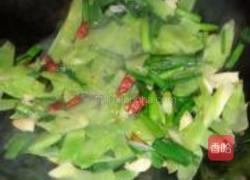 莴笋蒜苗腊肉的做法图解6