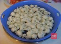 西红柿炒菜花的做法图解1