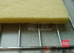 草莓蛋糕卷的做法图解13