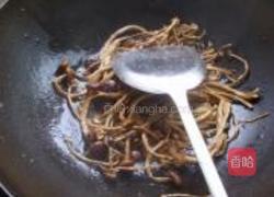浓汤茶树菇的做法图解3