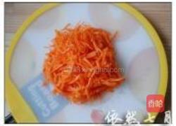 胡萝卜鸡蛋饼的做法图解3
