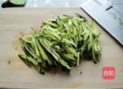 木耳拌黄瓜的做法图解4