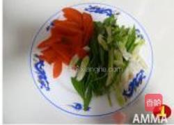 青蒜胡萝卜炒鸭血的做法图解1