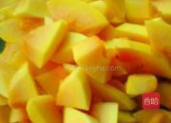 鱼骨木瓜汤的做法图解1