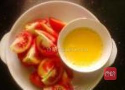 香浓番茄蛋花汤的做法图解2