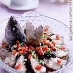 香辣豆豉蒸鲈鱼的做法[图]