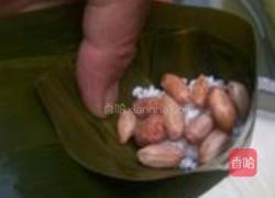 蜜枣花生粽的做法图解6