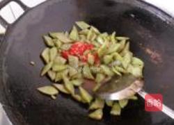 蒜蓉辣酱炒扁豆的做法图解6