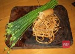 韭苔炒豆腐丝的做法图解1