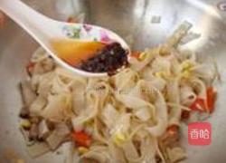 豉椒牛肉炒河粉的做法图解3