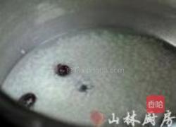 乌鸡红枣粥的做法图解3