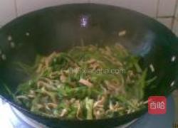 水芹菜炒千张的做法图解2