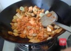 海鲜风辣白菜炒饭的做法图解4