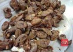 红油鸡心的做法图解5