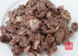 红油鸡心的做法图解1