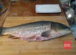 红烧鲤鱼的做法图解1