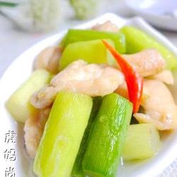 甜蒜苔炒鸡丁的做法[图]