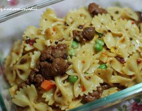 羊肉串炒蝴蝶意面