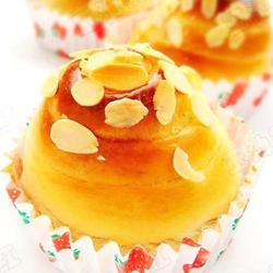 蜂蜜杏仁面包卷的做法[图]