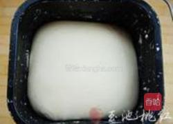 蜂蜜杏仁面包卷的做法图解2