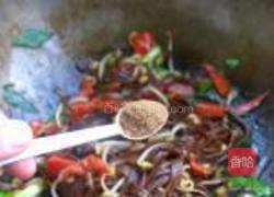 炒黑米凉皮的做法图解10