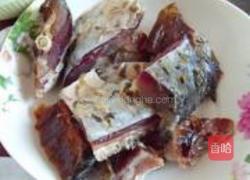 青椒焖腊鱼的做法图解1