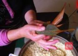 蛋黄鲜肉粽的做法图解10