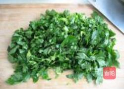 芹菜叶子玉米饼的做法图解2