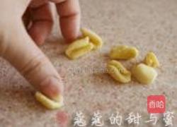 北极甜虾酸菜杂粮猫耳面的做法图解5